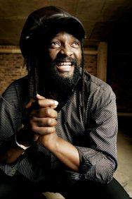 Homenagem do dia: Lucky Dube