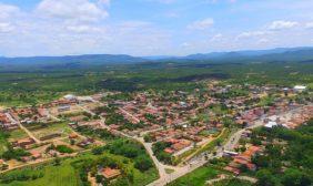 Cemitério Municipal de Contendas do Sincorá – BA Floricultura Coroa de Flores