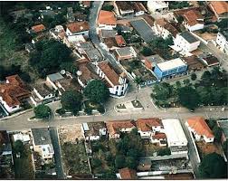 Cemitério Municipal de Bom Jesus do Amparo – MG 