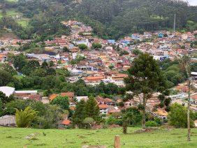 Cemitério Municipal de Gonçalves – MG 