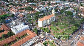 Cemitério Municipal de Ipiaçu – MG c