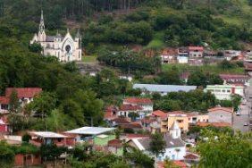 Cemitério Municipal de Jaguaraçu – MG c